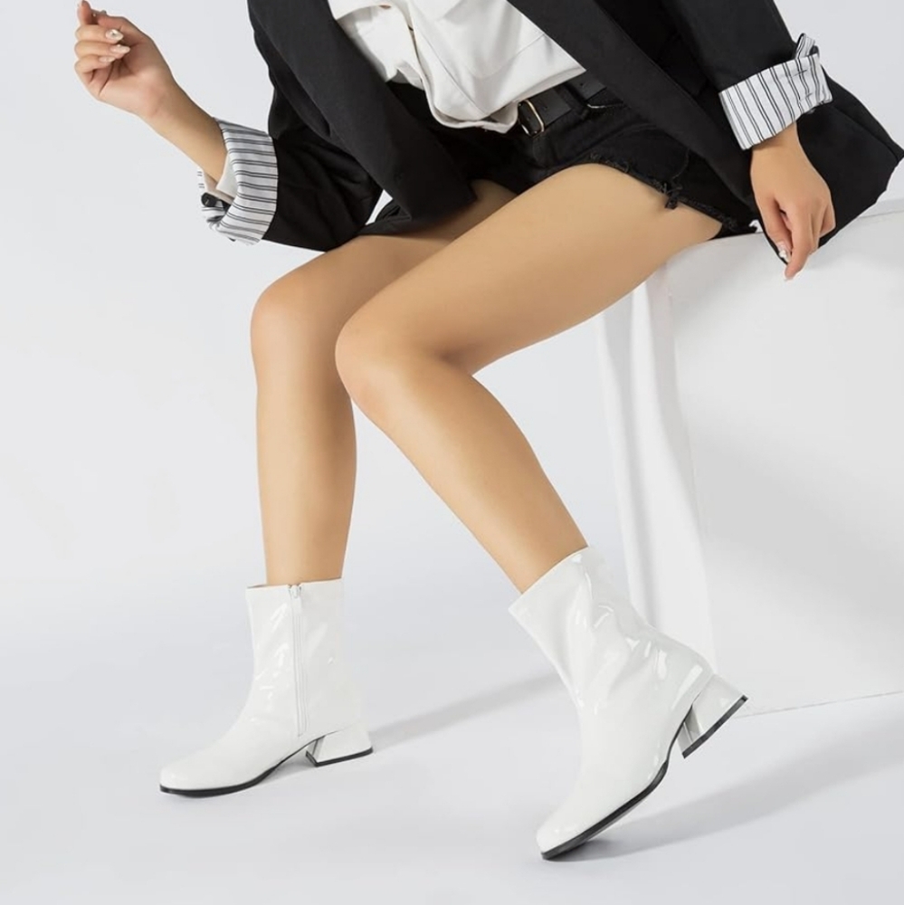 Fereshte White Gogo Boots Faux Patent Leather NWOT Sz. 40/USA 9M